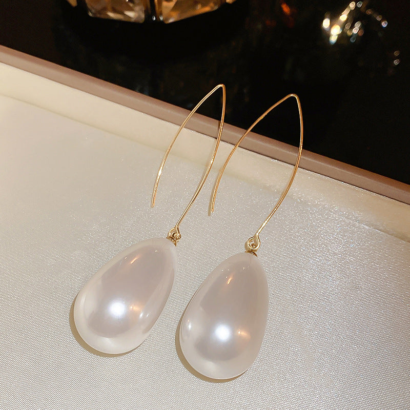 Exquisiteness Drop Earrings