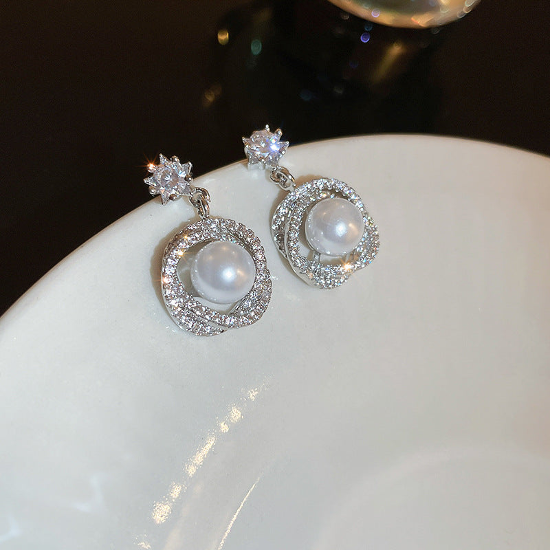 Exquisiteness Drop Earrings