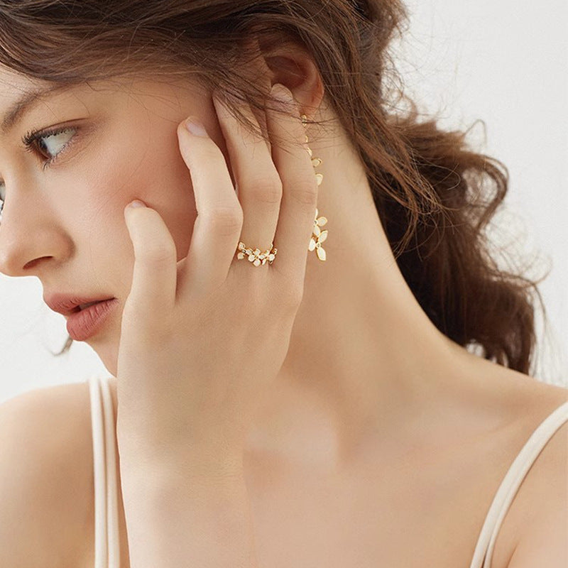 New Simple Romantic White Enamel Art Flower Ring S925 Sterling Silver Premium Temperament French Open Ring