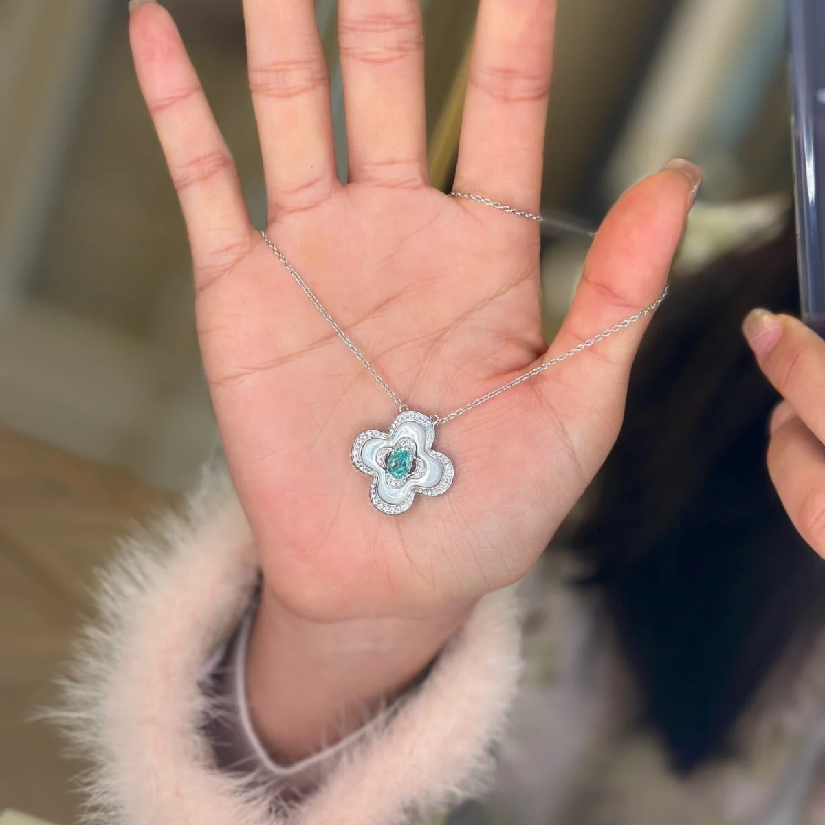 Medieval style paraiba necklace female four-leaf clover white fritillary clavicle chain aquamarine red corundum tourmaline light luxury new