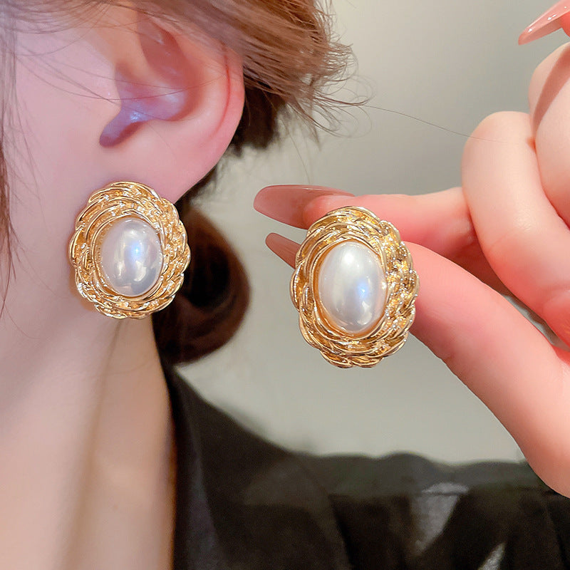 Exquisiteness Drop Earrings