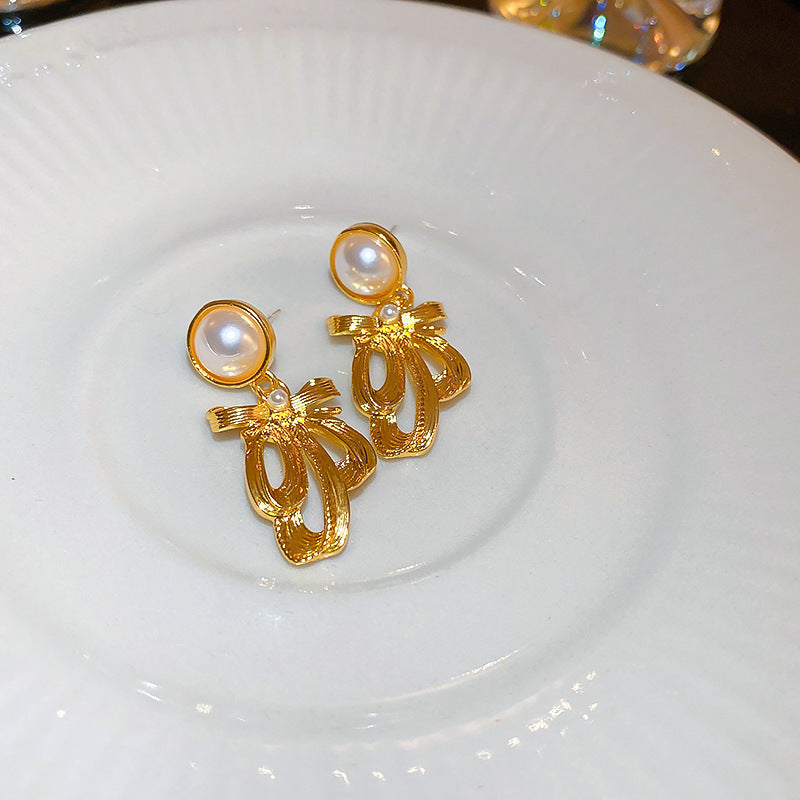 Exquisiteness Drop Earrings