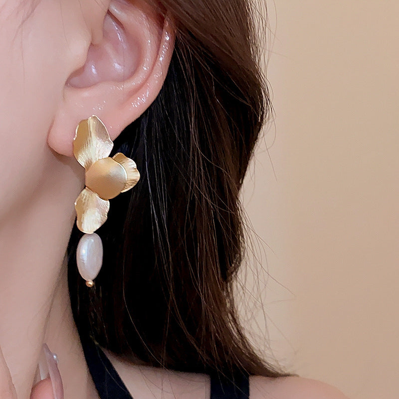 Exquisiteness Drop Earrings