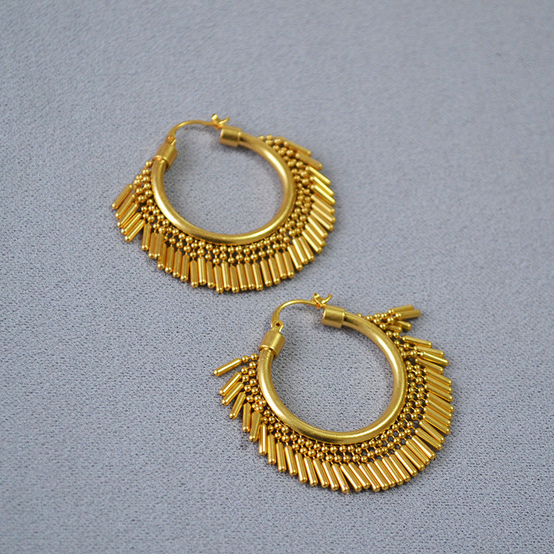 European and American niche designs, brass, retro gold, plating, swaying, sporty tassels, party queens, personality, exaggerated earrings, earrings