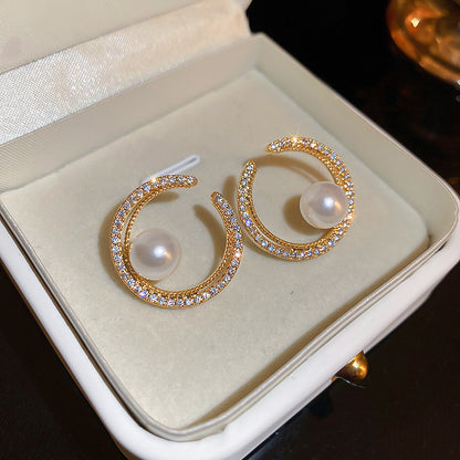 Modern Delicate Dangle Earrings