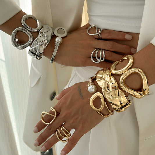Glamour Rings and bracelets