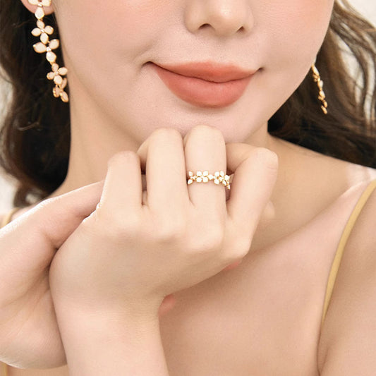 New Simple Romantic White Enamel Art Flower Ring S925 Sterling Silver Premium Temperament French Open Ring