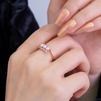 Pearl Ring Full of Diamonds
