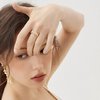 New Simple Romantic White Enamel Art Flower Ring S925 Sterling Silver Premium Temperament French Open Ring