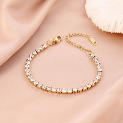 The new cross-border stainless steel diamond bracelets from Europe and the United States are cold and indifferent, and there are many rows of diamond micro-inlaid zircon jewelry, men's and women's hand jewelry