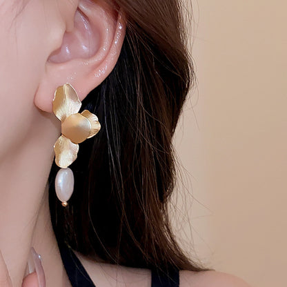 Exquisiteness Drop Earrings